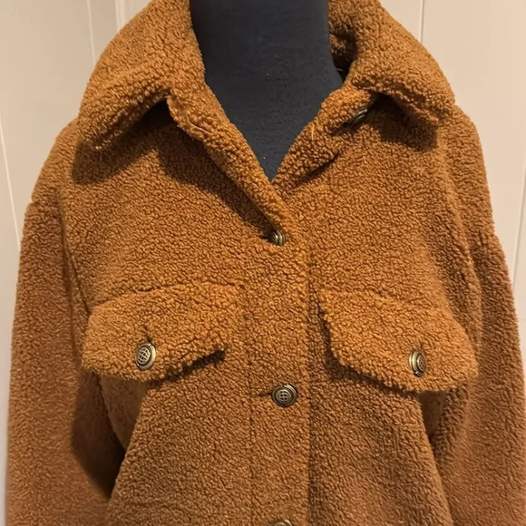 Max Studio caramel teddy faux fleece button front spread collar jacket. NWT. Sm - Picture 6 of 11